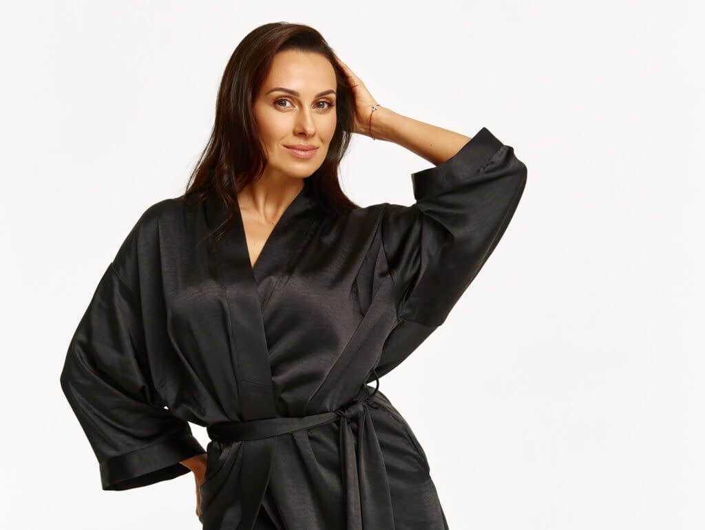 Dj NANA представила власний бренд халатів для дому та виходу в світ