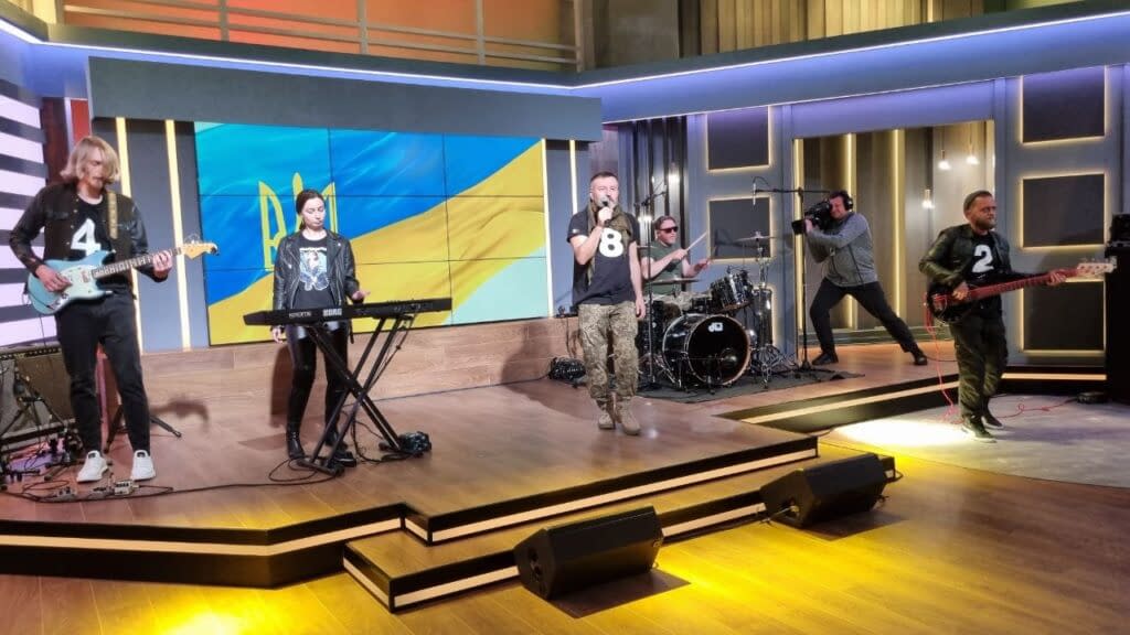 Автори хіта “Добрий ранок, Україно”, НУМЕР 482 зіграли серію благодійних концертів